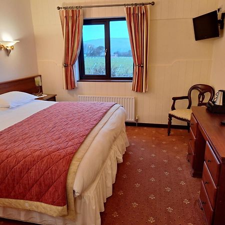 Corthna Lodge Schull Exterior foto