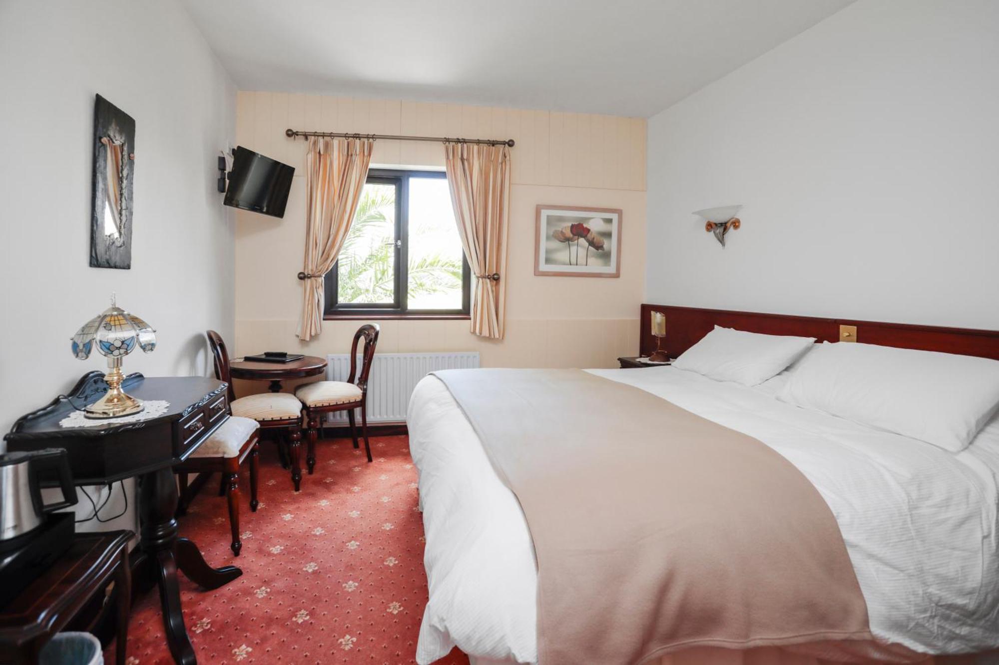 Corthna Lodge Schull Exterior foto