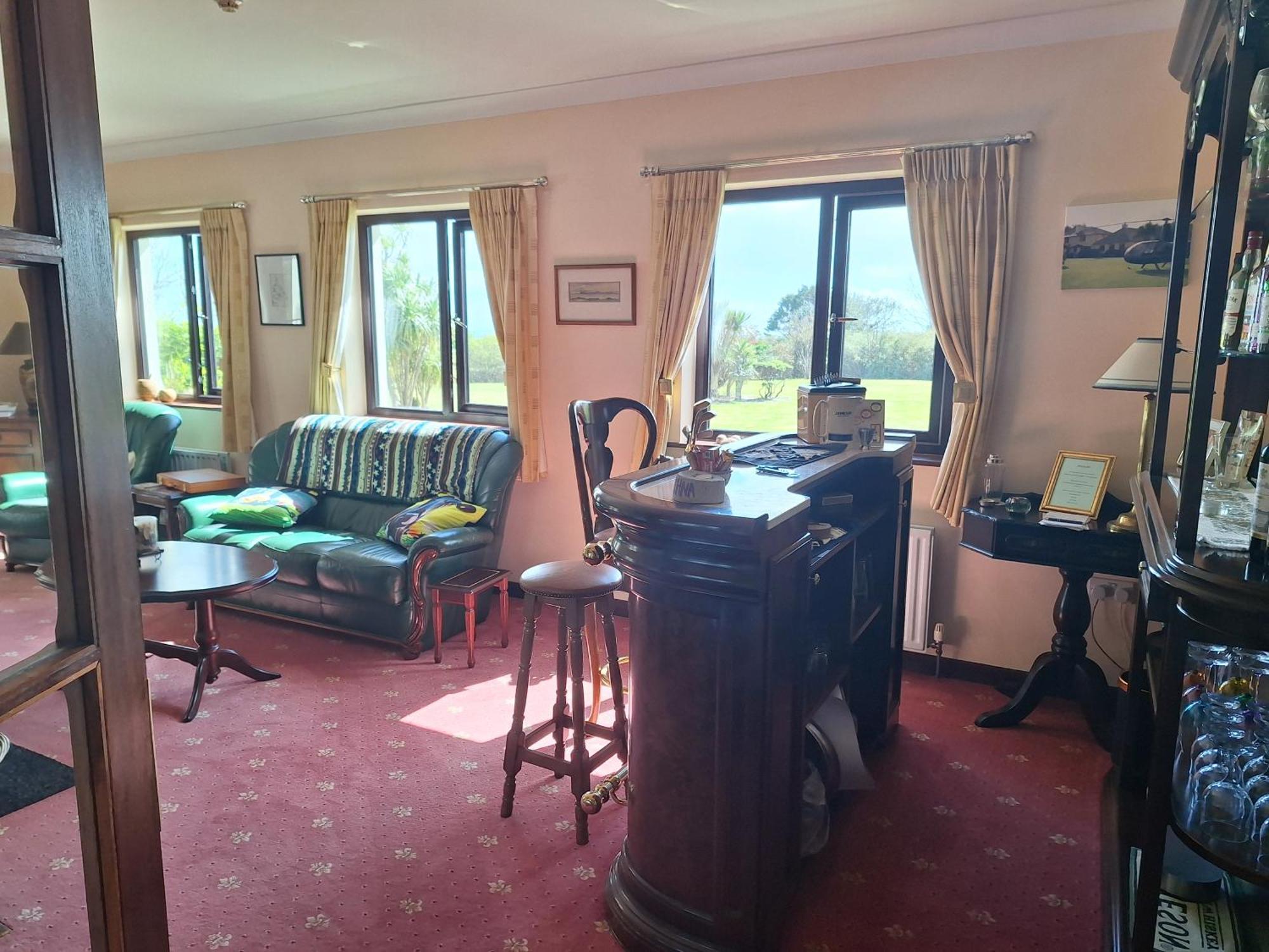 Corthna Lodge Schull Exterior foto
