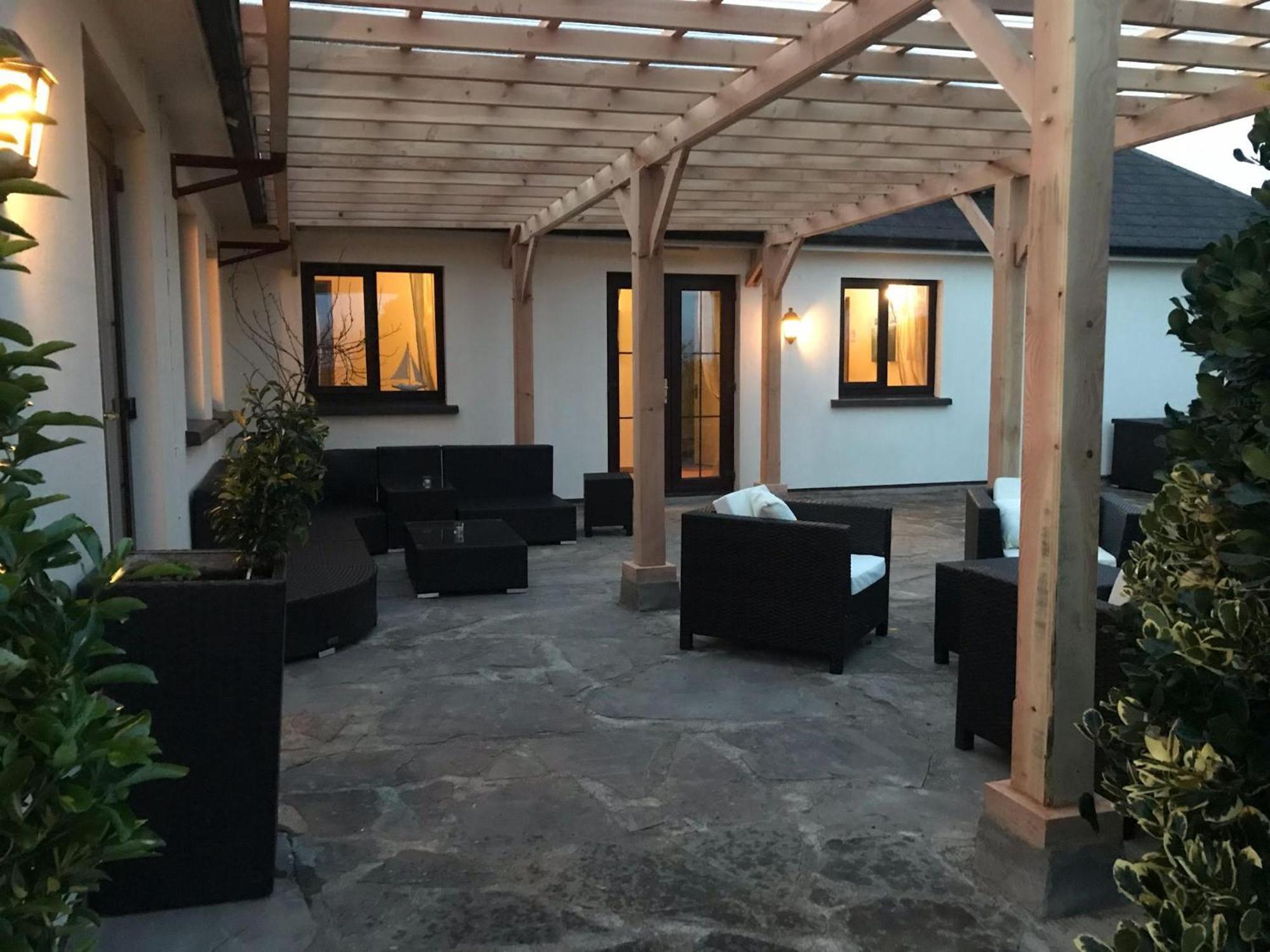 Corthna Lodge Schull Exterior foto